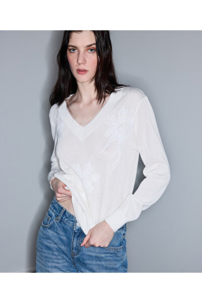 İpekyol Çiçek motifli triko