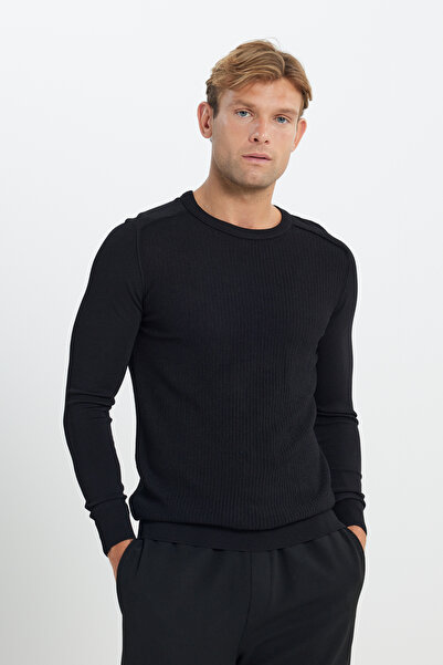 ALTINYILDIZ CLASSICS Men's Black Standard Fit Regular Cut Crew Neck Jacquard ...