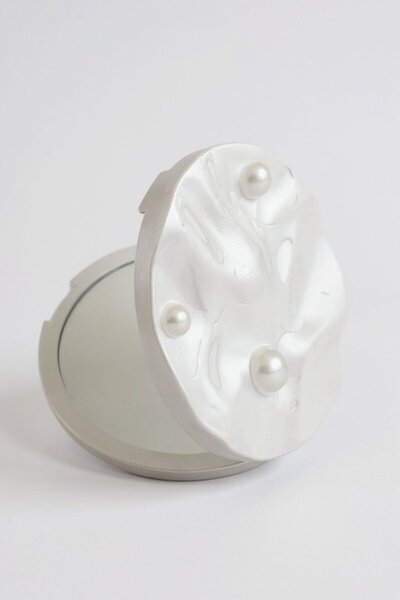 TAKIŞTIR Beyaz Renk İnci Detaylı Cep Aynası