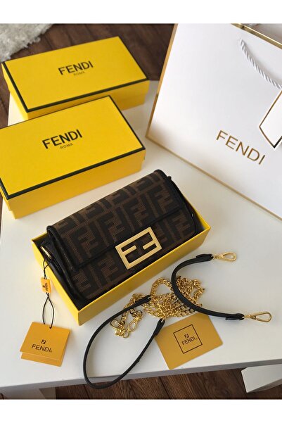 GGGG Bags with their accessories