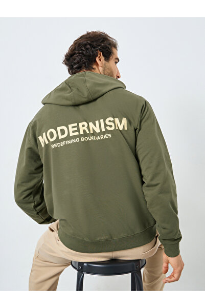 Styli هودي رجالي بطبعة زيتونية عصرية قصة مريحة