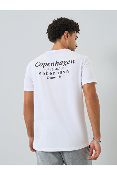 Styli Men White Graphic Print Crew Neck T-Shirt