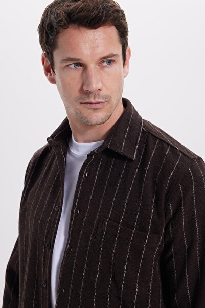 Tudors Men's regular fit classic striped double pocket flap carpenter shirt