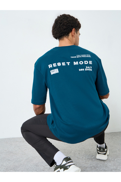 Styli Men Oversized Minimal Front Print T-Shirt