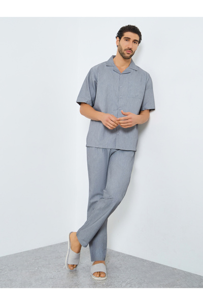 Styli طقم بيجاما رجالي قصة مريحة، يتكون من قميص بأزرار وسروال بيجاما