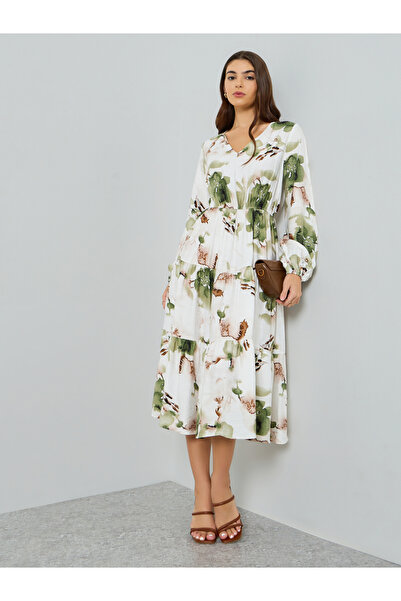 Styli Women Green Floral Print Balloon Sleeves Midi Dress