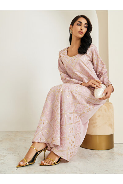 Styli جلابيات نسائية مطرزة باللون الوردي