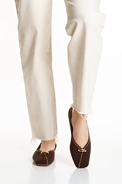 MFT AYAKKABI Women's Blunt Toe Ballerinas with Gold Accessories