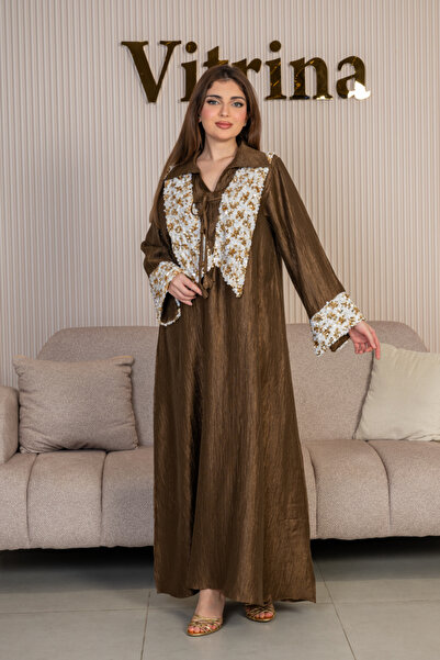 Vitrina Women's long dress with luxurious embroidery