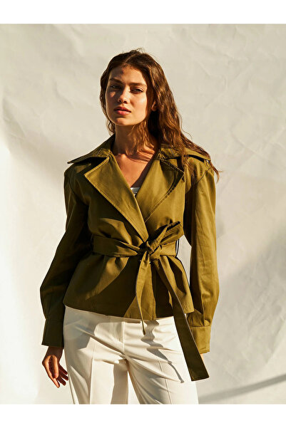 Askı Nişantaşı Kruvaze Kapama Trench coat