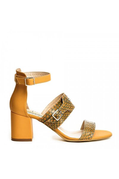 The 5th Element Strappy thick heel leather sandals Camel