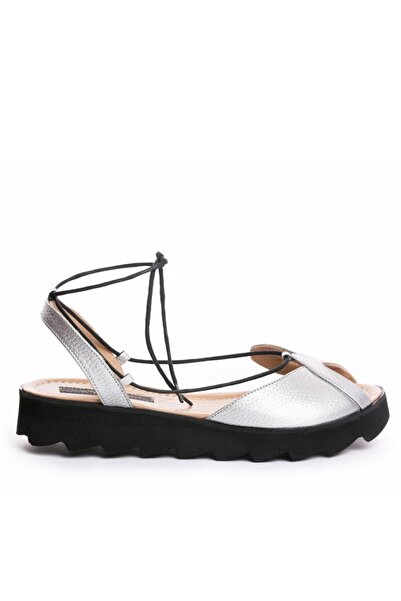 The 5th Element Women's leather sandals without heels Bunny Silver