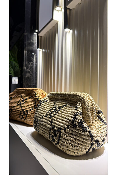 WOMANBAG MARKA DESENLİ HASIR EL ÇANTASI CLUTCH KREM RENK(37x20cm)