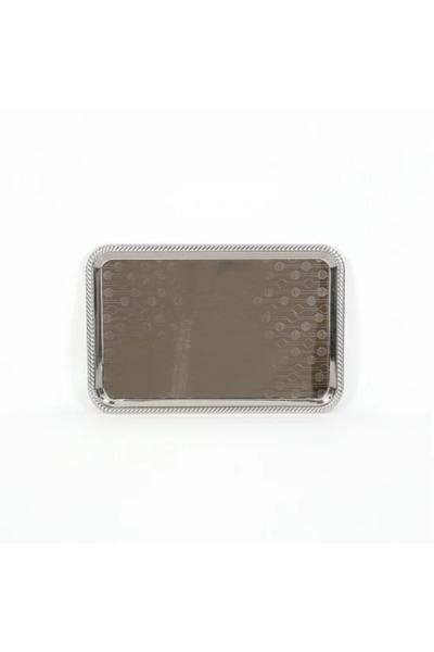 TULIN Tabsi presents an elegant style