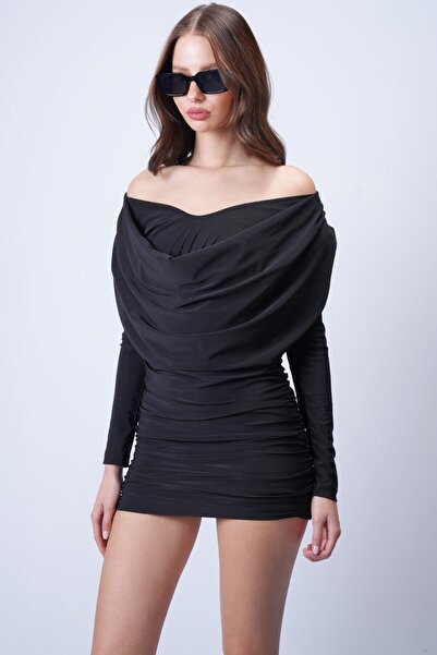 VAGGON Gathered V-Neck Dress