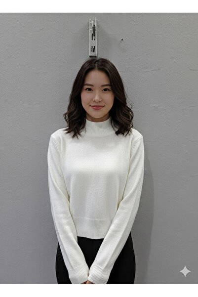 Sublime Butik Kadın Kısa Yarım Balıkçı Boğazlı Triko Örgü Beyaz Kazak