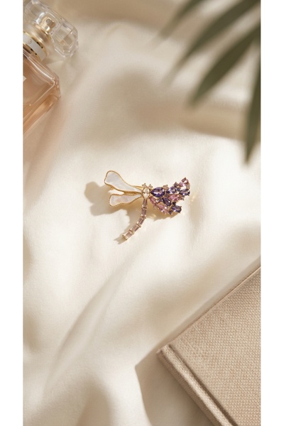 SR Jewelry Box Yusufçuk Figürlü Taşlı Kadın Broş – Zarif ve Şık Tasarım