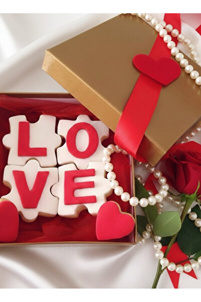 Maku home صندوق هدايا لحلويات عيد الحب بتصميم لغز الحب