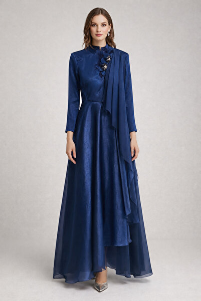 Lacrima فستان سهرة بتفاصيل زهور وفيونكة