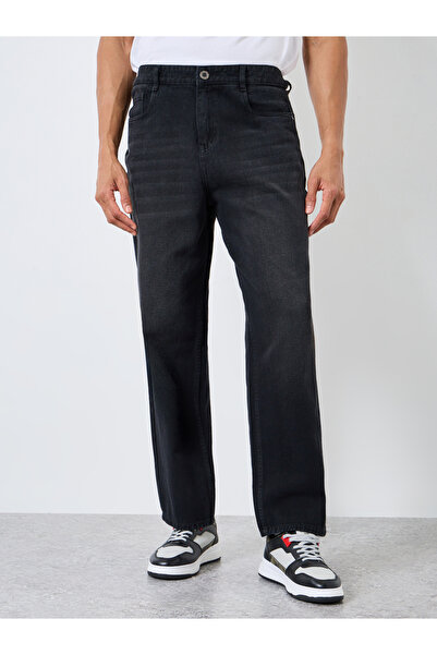 Styli Men Black Dark Wash Loose Fit Jeans