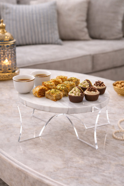 Dania **A luxurious serving stand for upscale hospitality and signature desse...