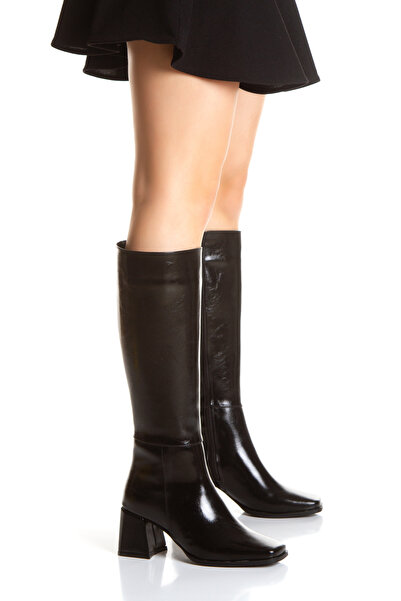 ÜNAL ÖZER حذاء نسائي ريفي من الجلد اللامع بفتحة أمامية وسحاب يصل إلى أسفل الر...