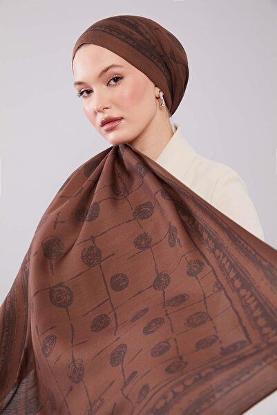 Levidor A.Brown Round Patterned Wool Silk Shawl