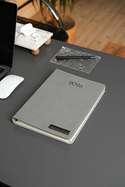 locko Kişiye Özel İsimli Düz Gri Vegan Deri Gizli Spiralli 2026 Ajanda