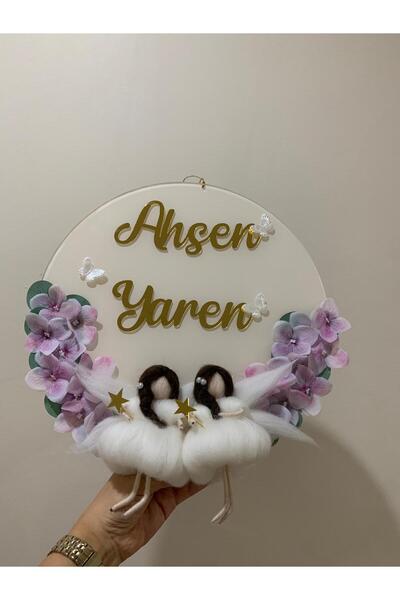 TWİN COLLECTION İkiz Keçe Bebek Pleksi Yeni Doğan Bebek Kız Kapı Süsü