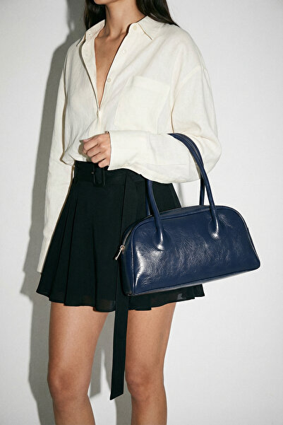 LOJO Γυναικεία τσάντα ώμου με χρυσό φερμουάρ και ραμμένη λεπτομέρεια, καθημερ...