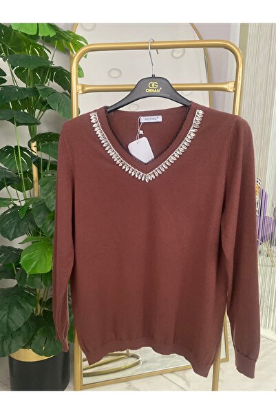 Anka V yaka taşlı Triko kazak