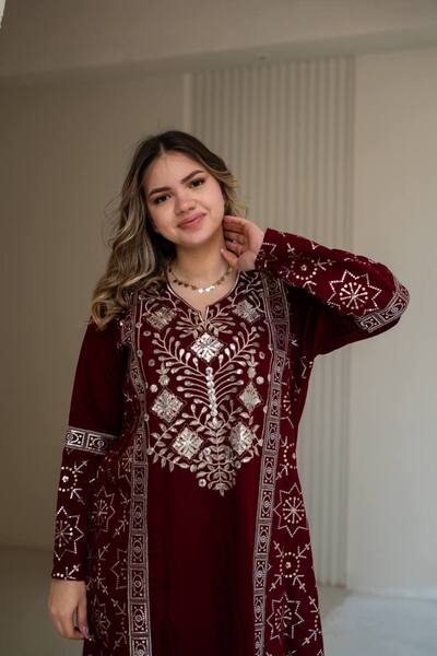 AFandina Luxurious embroidered jalabiya with elegant royal details SM-74