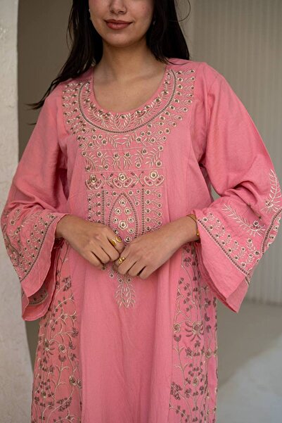 AFandina Luxurious embroidered jalabiya with elegant royal details SM-73