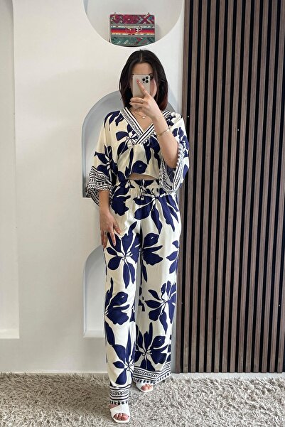 Estelle طقم مكون من قطعتين بنمط عرقي على أطراف الأكمام - أزرق داكن