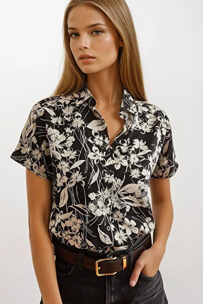 Trend Alaçatı Stili Women's Black and White Floral Viscose Bat Shirt Vs00685