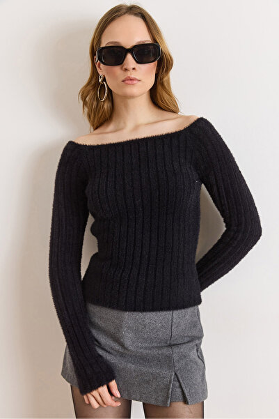 Olalook Women's Black Carmen Collar Soft Textured Beard Knitwear Sweater Kzk-...