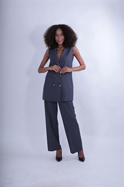 ÖNDER ÖZSOY سترة طويلة للرجال بياقة بأزرار على الجهتين وبنطلون واسع الساق مرن...