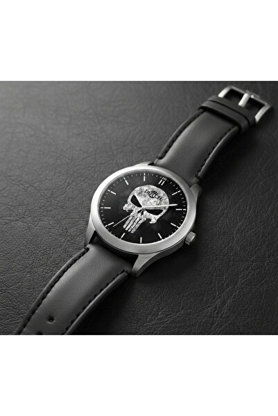 DUTCH STORE The Punisher Watch – Black Leather and Elegant Silver Bezel
