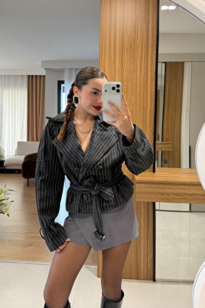 Gizem Ecemiş Monalisa Çizgili Kaşe Ceket