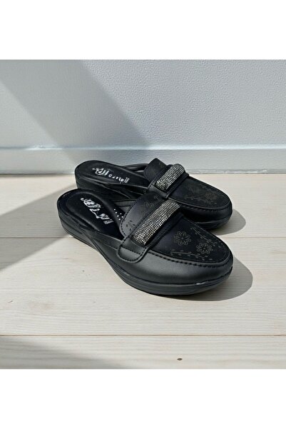 Daye Women's Stone-Colored Closed-Front Soft Comfort Sole Slippers