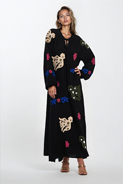 Trend Alaçatı Stili Дамска рокля с черна яка, връзки и еластични ръкави, голе...