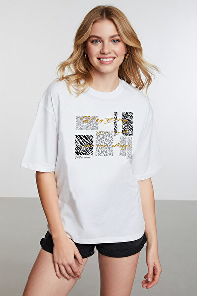 caddekombin Women's Zebra and Leopard Detailed Crew Neck White T-Shirt