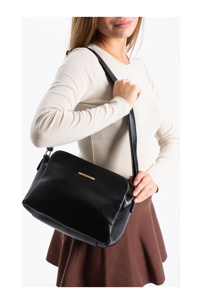 millamoda حقيبة كروس نسائية بحزام قابل للتعديل مكونة من 3 أقسام