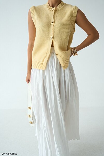 Hazinedan Women's Yellow Round Neck Gold Buttoned Sleeveless Basic Knitwear Vest