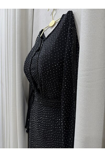 MAIN DRESS Evening dress studded with sequins