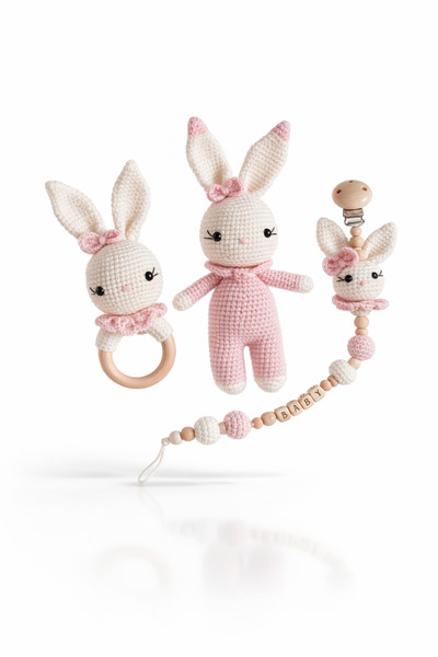 SineklikStoree Amigurumi El Yapımı Pembe Tavşan Oyuncak Seti – Ahşap Diş Kaşı...