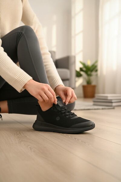 enoch حذاء رياضي كاجوال للرجال من إينوخ بنعل مرن ومزود بألواح محبوكة