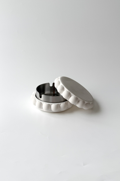 sin istanbul Steel Ashtray with Bubble Lid White