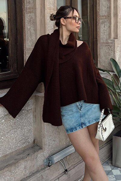 Swist Brown Scarf Detailed V-Neck Oversized Women's Knitwear Sweater