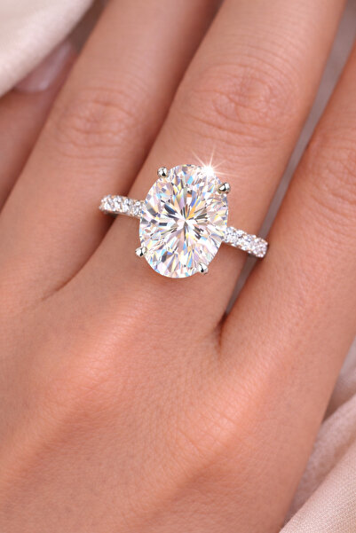 Laboratuvar Pırlantası Lp Işıklı kutuda kararmaz pırlanta montür oval yüzük